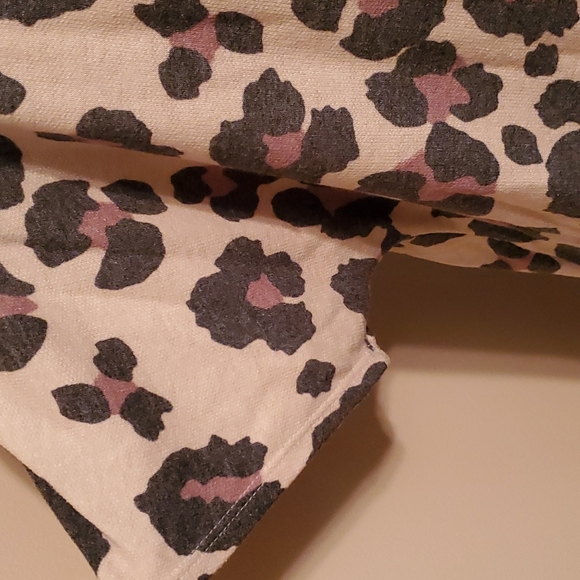 Top - Picture 2 of 3